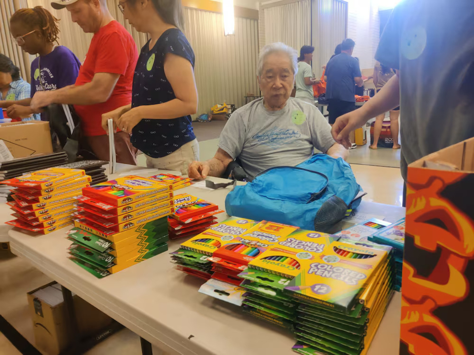 740-plus-hawaii-volunteers-2.jpg